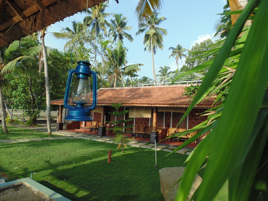 Ambadis Villas Kodungallur Экстерьер фото