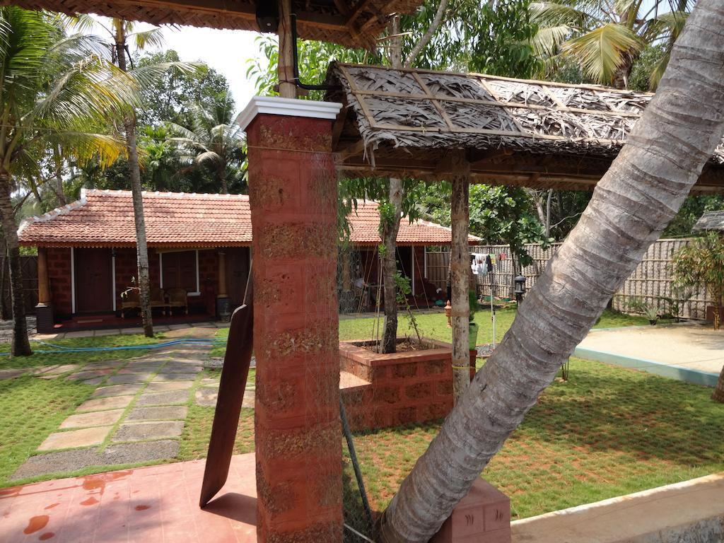 Ambadis Villas Kodungallur Экстерьер фото